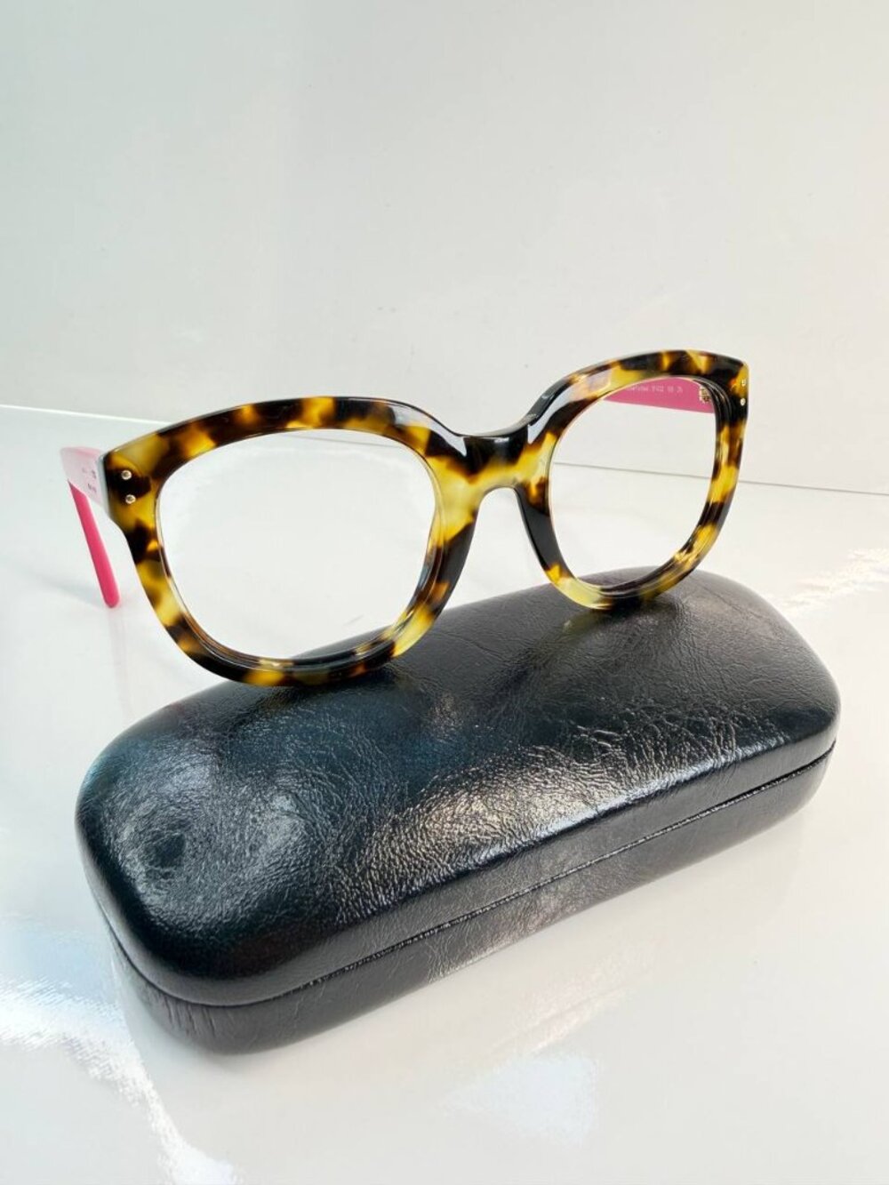 Coach Casey HC8047 Eyeglass Frames – Spotty Tortoise / Fuchsia